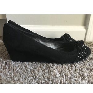 STUART WEITZMAN BLACK SUEDE STUDDED WEDGES Sz. 6.5